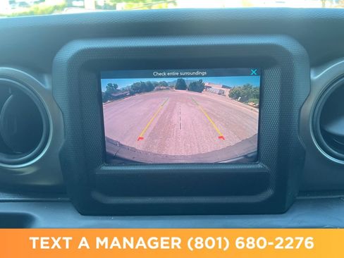 Used 2023 Jeep Wrangler Unlimited w/ Cold Weather Group AWD/4WD image 23