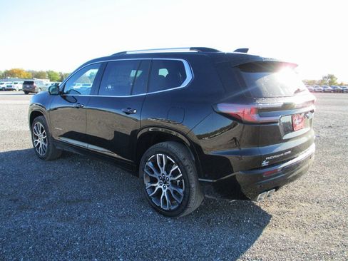 New 2026 GMC Acadia Denali Ultimate w/ LPO, Floor Liner Package AWD/4WD image 5