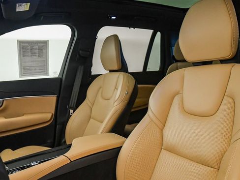 Used 2023 Volvo XC90 B6 Ultimate w/ Protection Package Premier AWD/4WD image 21