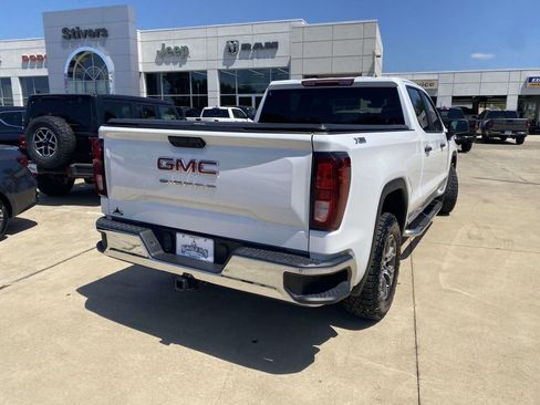 Used 2024 GMC Sierra 1500 Pro w/ Pro Value Package AWD/4WD image 7