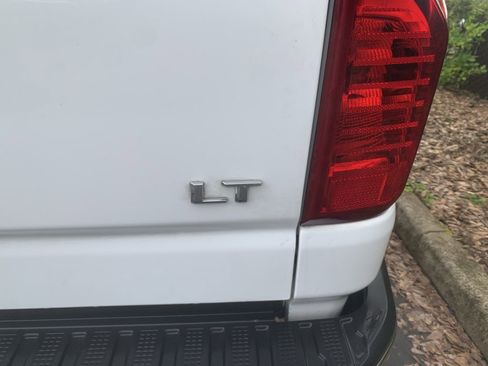 Used 2023 Chevrolet Silverado 2500 LT w/ Convenience Package image 10