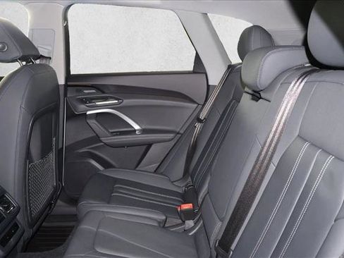 Used 2025 Audi Q5 Premium w/ Premium Plus AWD/4WD image 23