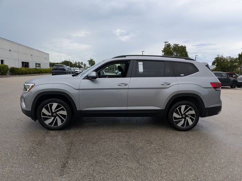 Used 2026 Volkswagen Atlas SE FWD image 7