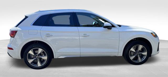 Used 2023 Audi Q5 Premium w/ Convenience Package AWD/4WD image 9