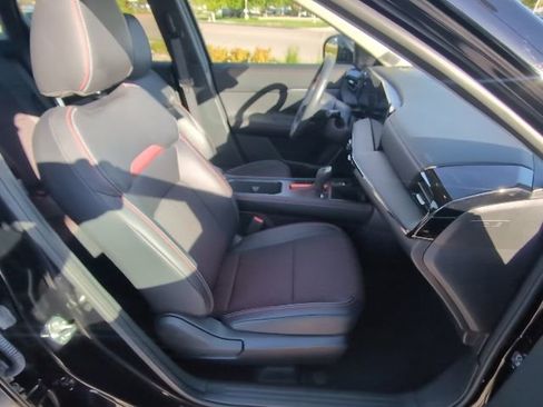 Used 2025 Nissan Kicks SR AWD/4WD image 34