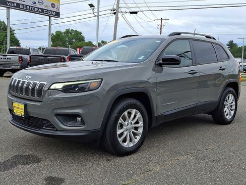 Used 2022 Jeep Cherokee Latitude Lux image 4