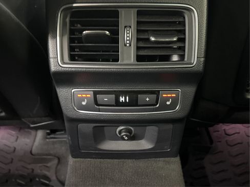 Used 2018 Audi SQ5 Prestige AWD/4WD image 29