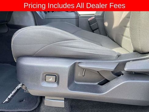 Used 2024 Toyota Tacoma TRD Off-Road AWD/4WD image 20