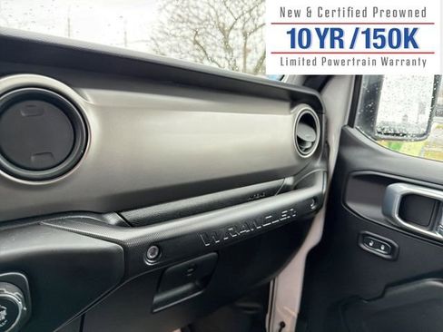 Used 2021 Jeep Wrangler Unlimited Freedom Edition image 23