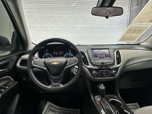 Used 2020 Chevrolet Equinox LS w/ LS Convenience Package FWD image 15