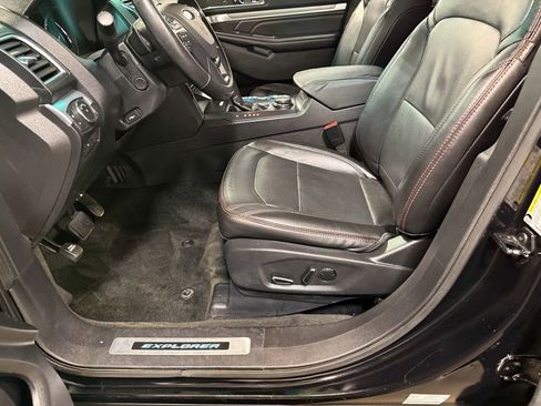 Used 2017 Ford Explorer Sport w/ Equipment Group 401A AWD/4WD image 57