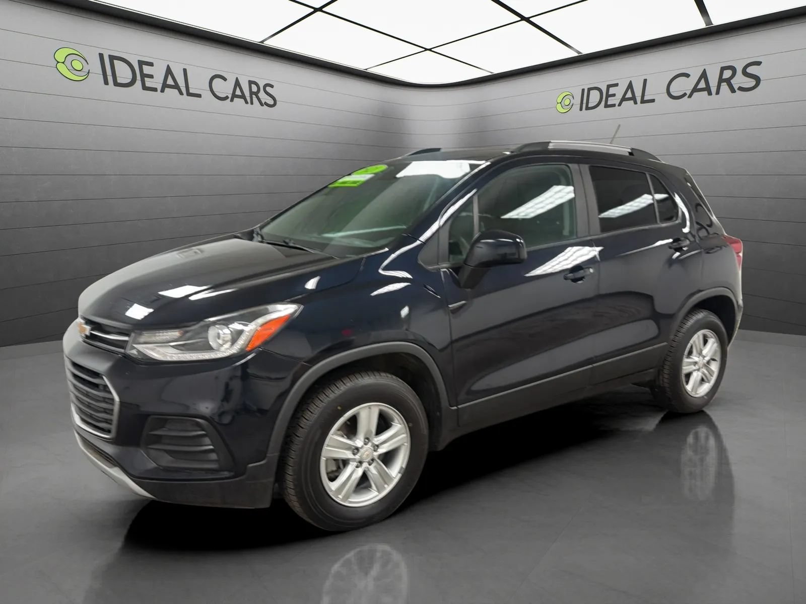 Used 2021 Chevrolet Trax LT AWD/4WD image 1