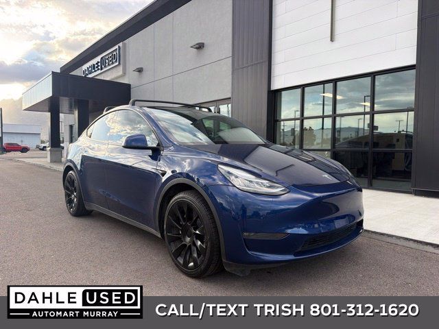 Used 2021 Tesla Model Y Long Range AWD/4WD image 1