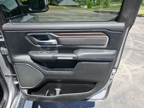 Used 2022 RAM 1500 Laramie AWD/4WD image 17