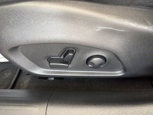 Used 2024 Jeep Compass Limited w/ High Altitude Package image 15