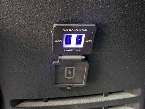 Used 2022 Toyota Tacoma SR5 w/ Technology Package RWD image 14