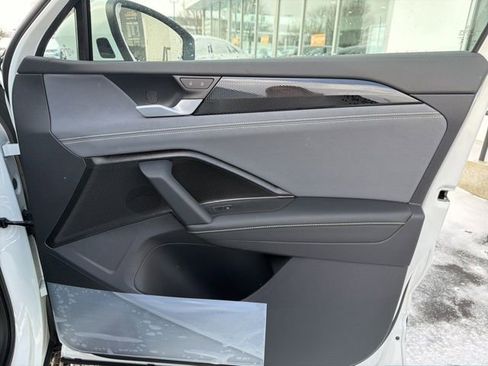 New 2026 Volkswagen Tiguan SE image 33