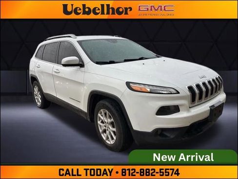 Used 2014 Jeep Cherokee Latitude w/ Comfort/Convenience Group image 2