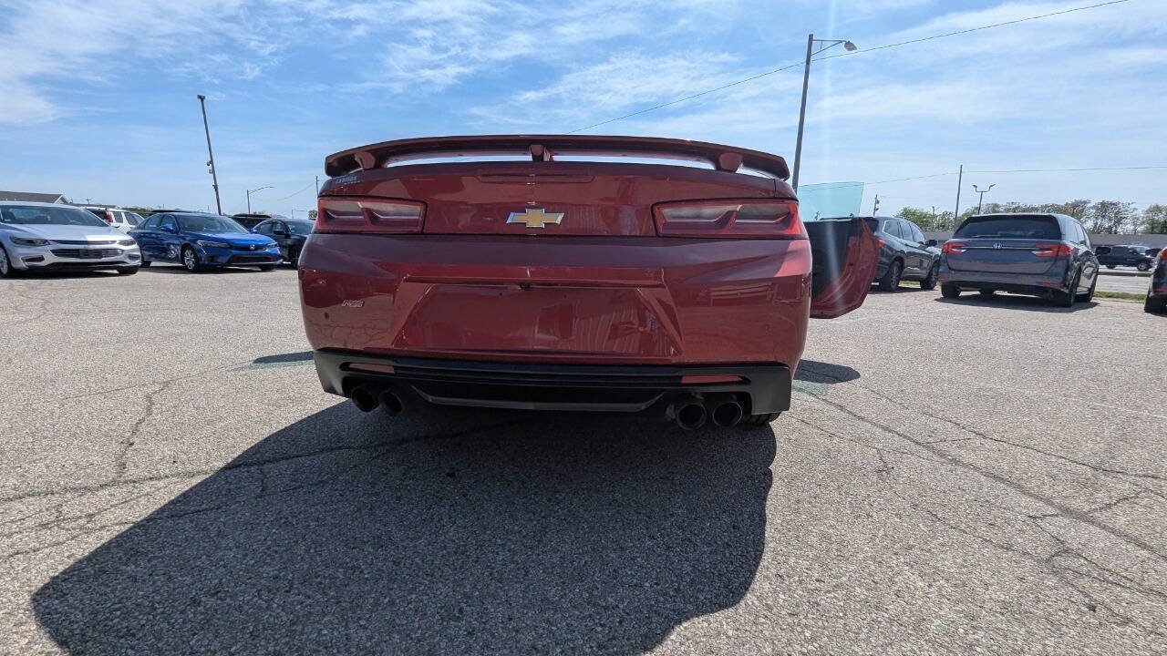 Used 2017 Chevrolet Camaro LT RWD image 21