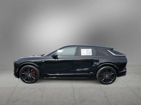 Used 2026 Cadillac Lyriq V w/ LPO, Floor Liner Package image 5