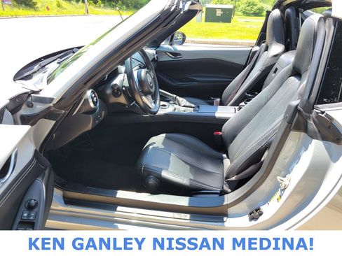 Used 2024 MAZDA MX-5 Miata RF Grand Touring RWD image 33