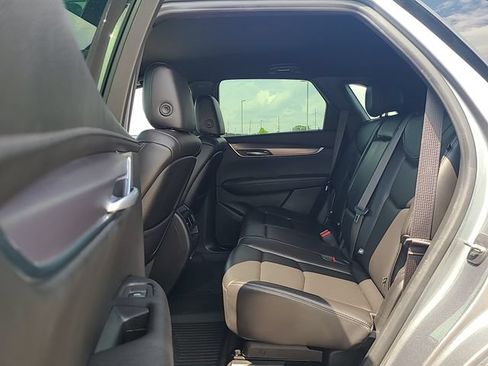 Used 2022 Cadillac XT5 Luxury w/ LPO, Floor Liner Package AWD/4WD image 25