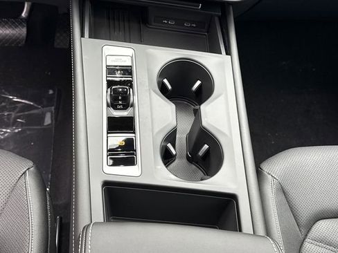 New 2026 Volkswagen Atlas SE image 17