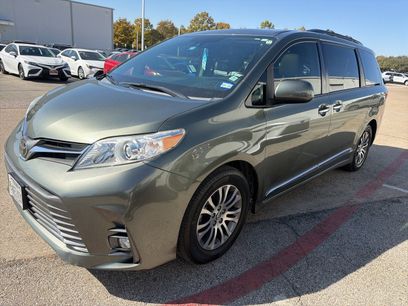 Used 2019 Toyota Sienna XLE