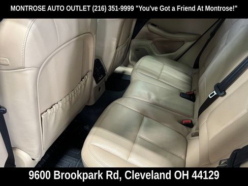 Used 2020 Porsche Macan AWD/4WD image 38