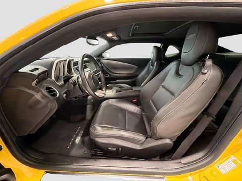 Used 2010 Chevrolet Camaro SS w/ LPO, Ground Effects Package RWD image 17