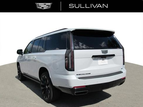 New 2026 Cadillac Escalade ESV Platinum Sport w/ LPO, ONYX Package AWD/4WD image 4