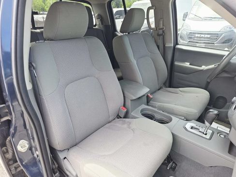 Used 2020 Nissan Frontier SV RWD image 16