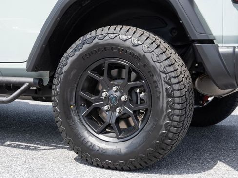 Used 2024 Jeep Wrangler Unlimited AWD/4WD image 13