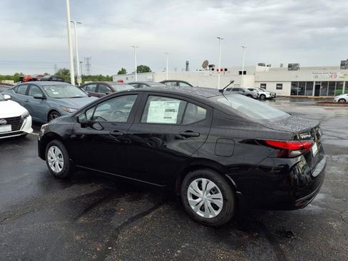 Certified 2025 Nissan Versa S w/ Trunk Package image 5
