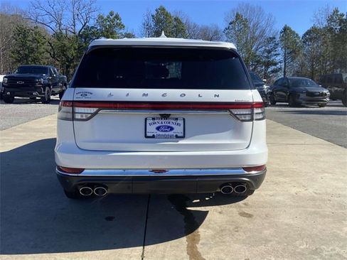 Used 2022 Lincoln Aviator Reserve w/ Equipment Group 201A image 4