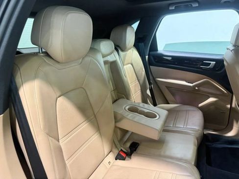 Used 2019 Porsche Cayenne AWD/4WD image 31