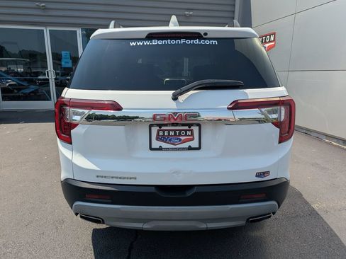 Used 2023 GMC Acadia SLT FWD image 4