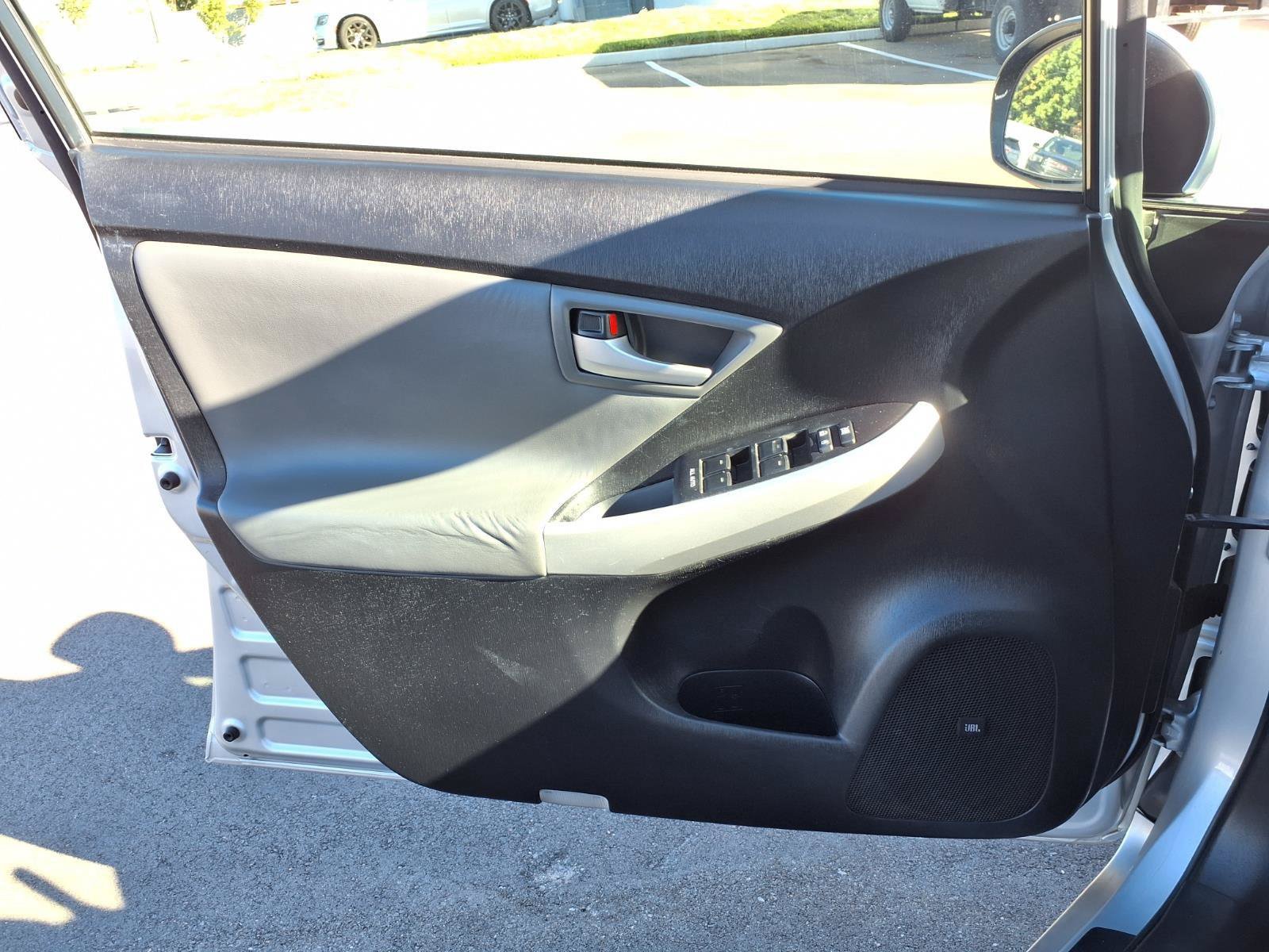 Used 2015 Toyota Prius Four FWD image 17