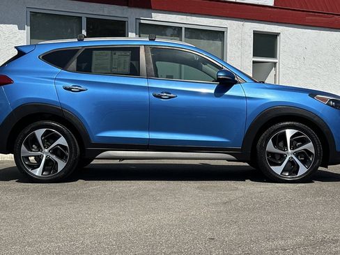 Used 2018 Hyundai Tucson Limited w/ Cargo Package FWD image 3