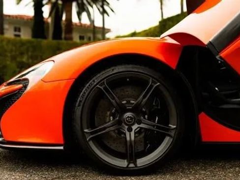 Used 2015 McLaren 650S Spider RWD image 25