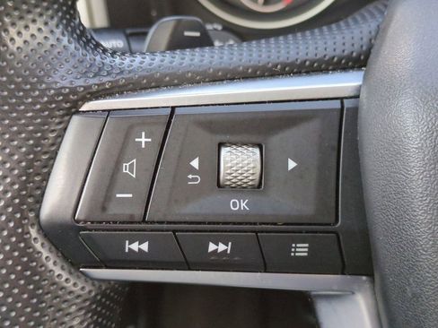 Used 2024 Mitsubishi Outlander SE image 27