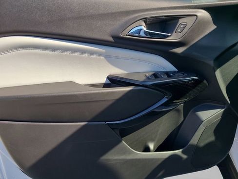 New 2026 Chevrolet Trax LT image 19