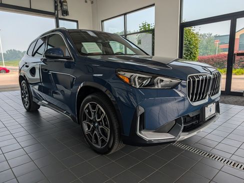 Used 2026 BMW X1 xDrive28i w/ Technology Package AWD/4WD image 1