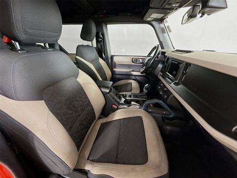 Used 2021 Ford Bronco Wildtrak image 29