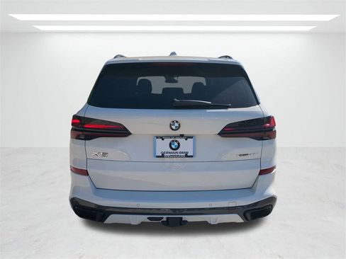 New 2026 BMW X5 xDrive40i w/ M Sport Package image 5