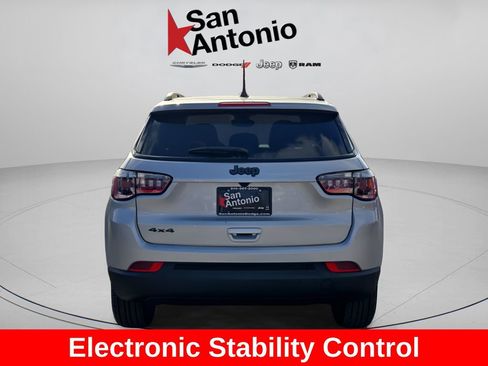New 2026 Jeep Compass Latitude AWD/4WD image 7