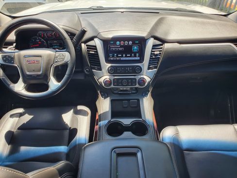 Used 2018 GMC Yukon SLT AWD/4WD image 15