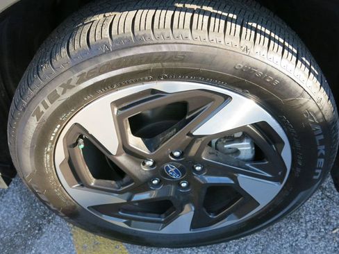 Used 2024 Subaru Crosstrek 2.5i Limited image 32