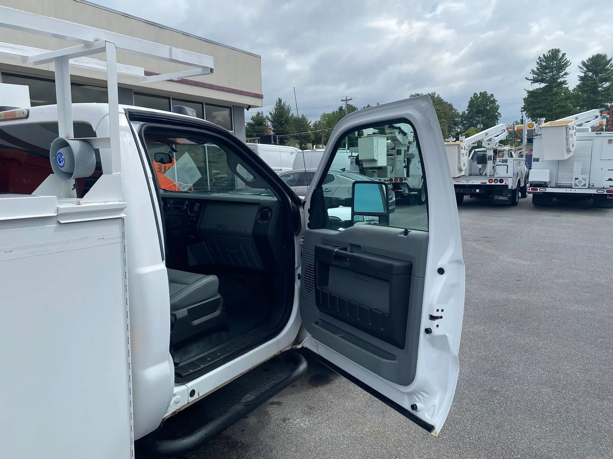 Used 2015 Ford F350 XL RWD image 21