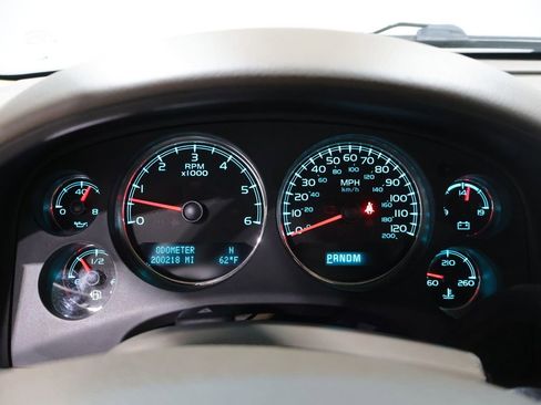 Used 2013 GMC Yukon XL SLT w/ SLT-2 Equipment Package image 38